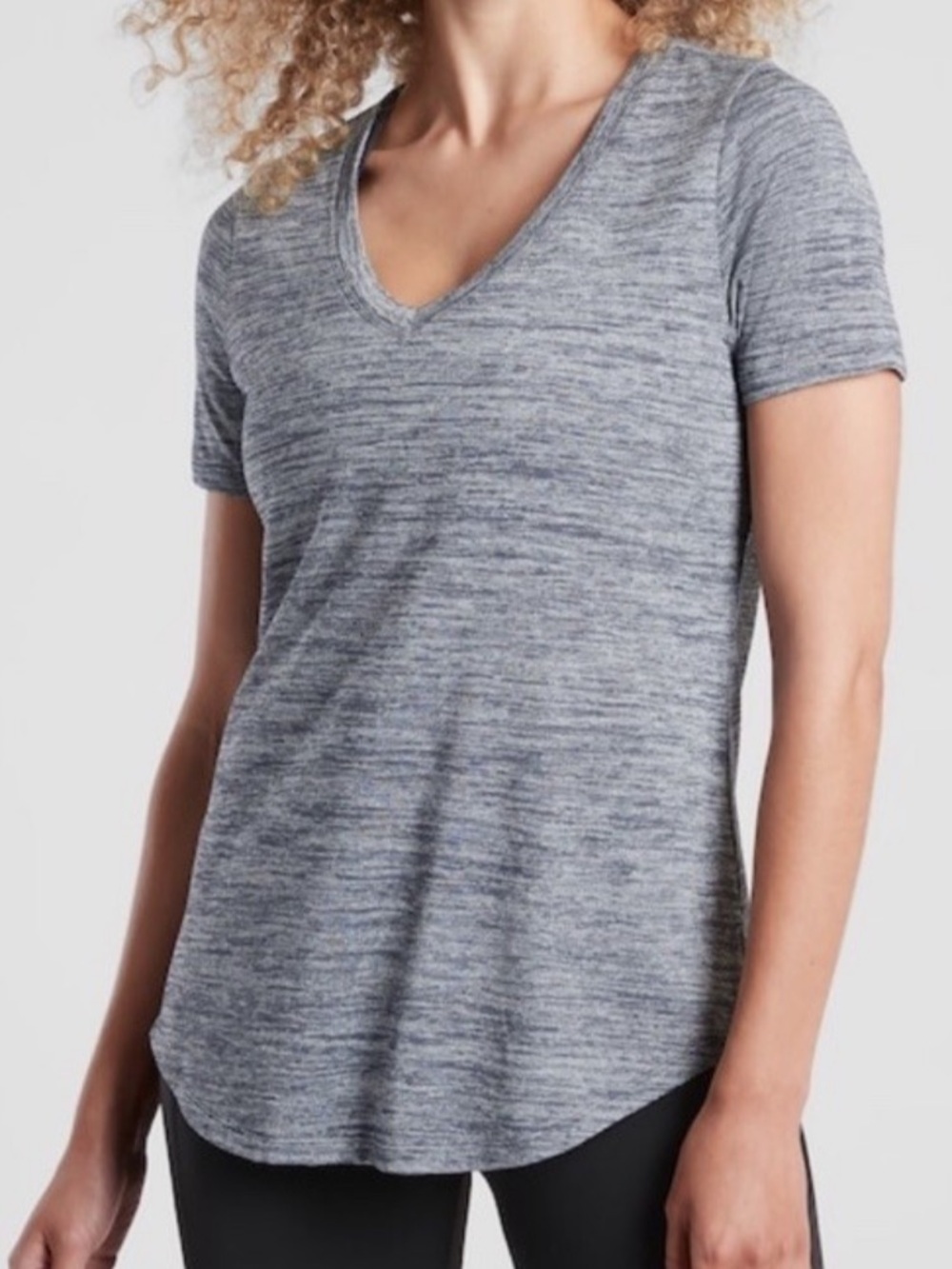 Athleta Breezy Scoop V Short Sleeve Tee in Flint Size XL